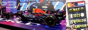 RED BULL RB19 N°1 2ème Sprint Race GP Qatar 2023 Max Verstappen Champion du monde + Pit Board  1/12